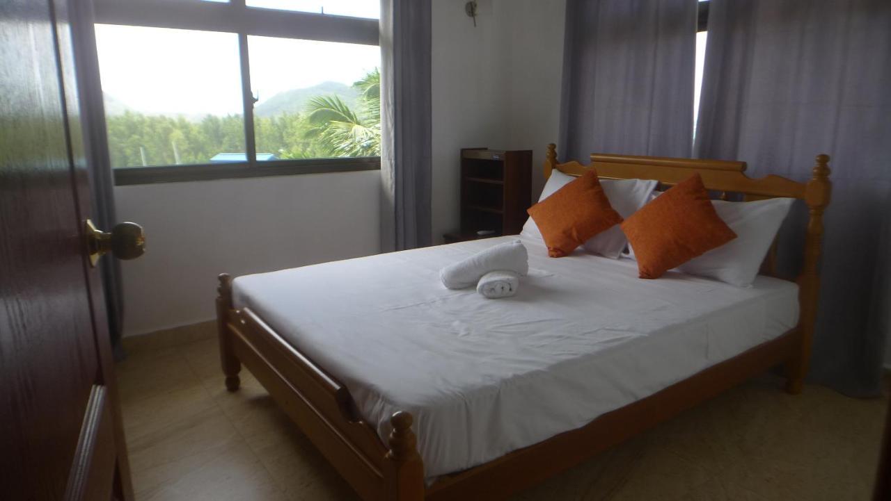 Belle Rose Vue Guest House Baie Sainte Anne Exterior foto