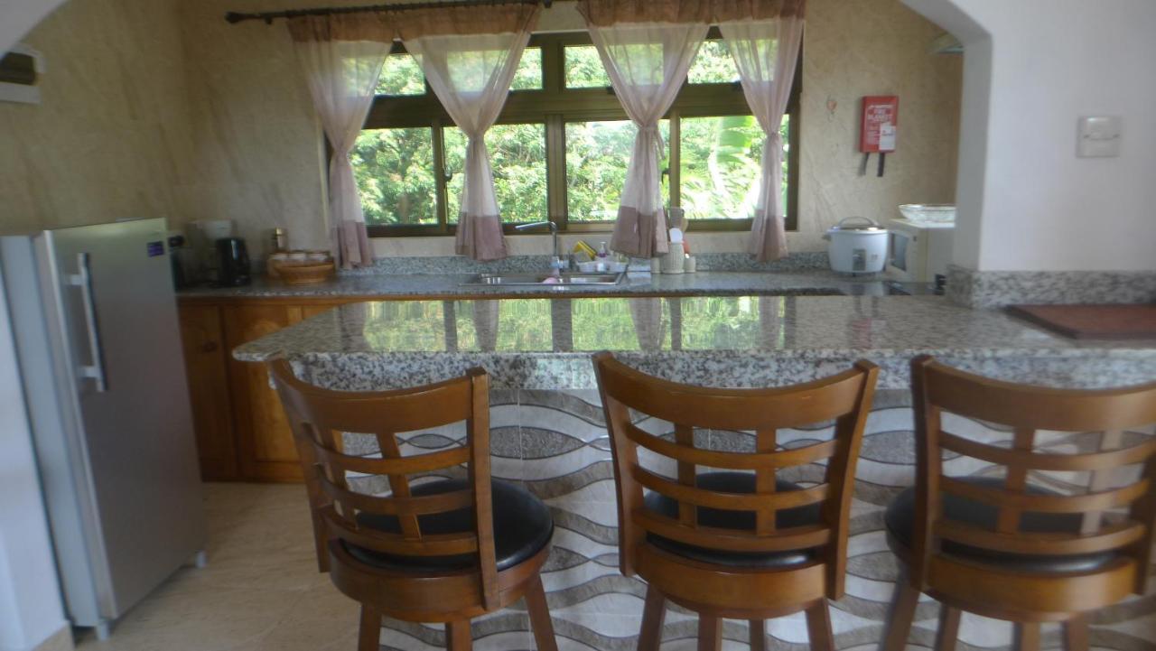 Belle Rose Vue Guest House Baie Sainte Anne Exterior foto